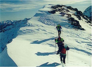  raquetas de nieve en las crestas 